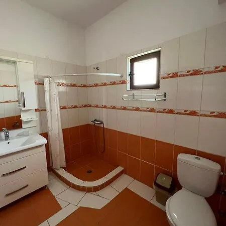 Pole Estate Apartment Ksamil