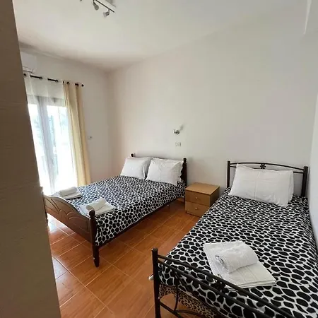 Pole Estate * クサミル