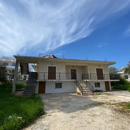 アパート Pole Estate