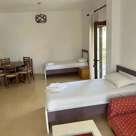 Pole Estate Apartment Ksamil