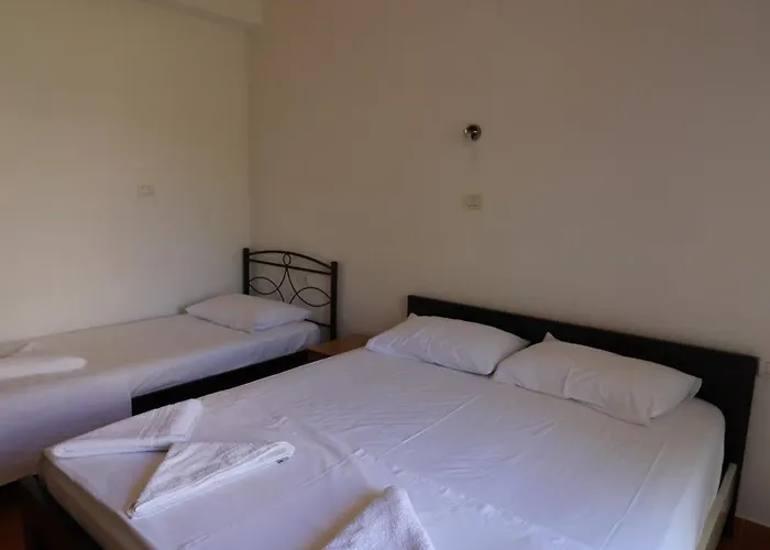 Pole Estate 卡萨米尔